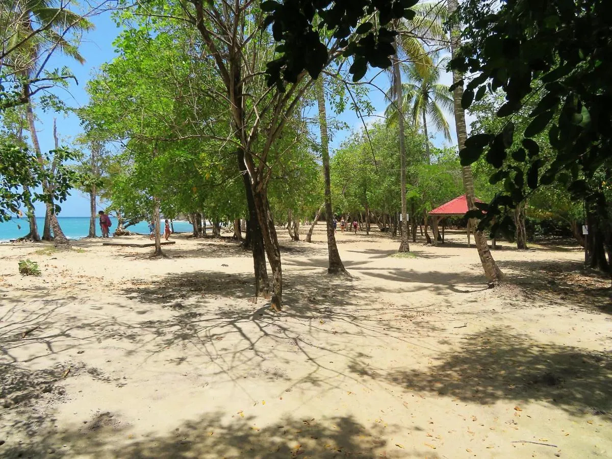 Villa Korn Lambis à Sainte-Luce Hébergement de vacances